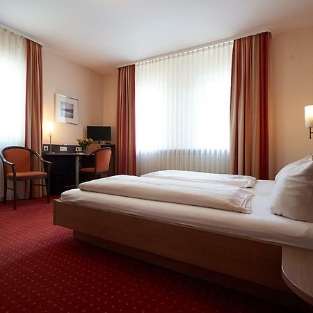 פרוידנשטאדט Hotel Gasthof Koenig Karl מראה חיצוני תמונה