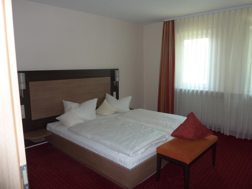 פרוידנשטאדט Hotel Gasthof Koenig Karl חדר תמונה